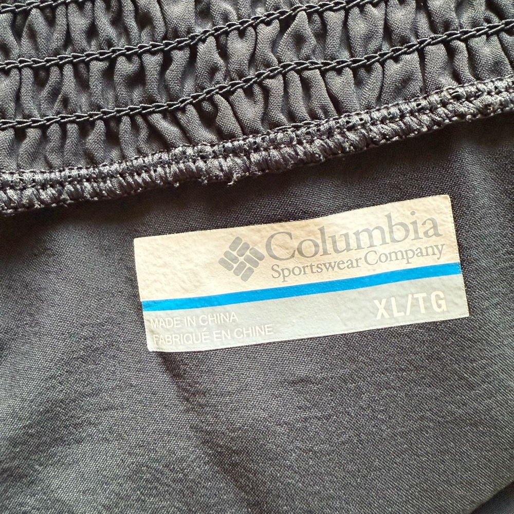 Columbia Black Armadale™ || Midi Dress - Picture 9 of 9